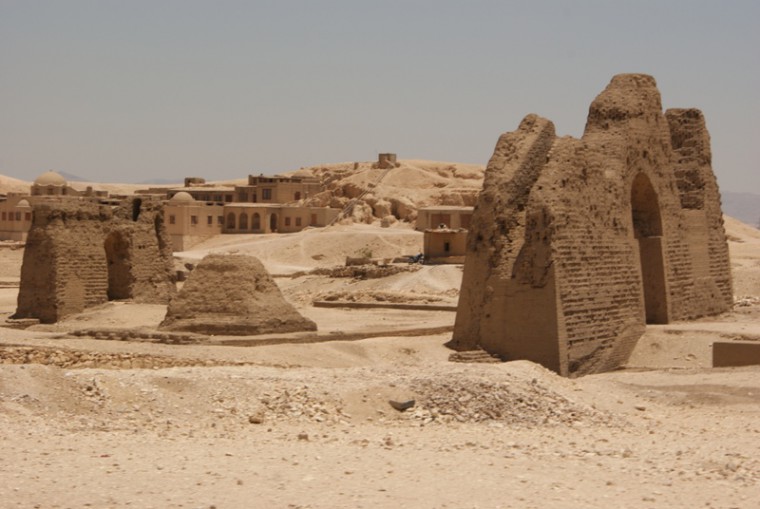 Dom polskich archeologów, Świątynia królowej Hatszepsut 