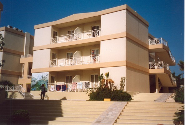 Hotel Eri Village