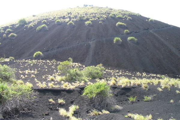 Pasmo wulkaniczne - wzgórza Chyulu.