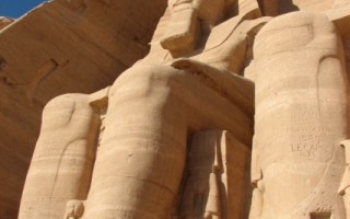  Abu Simbel - dumny Ramzes....