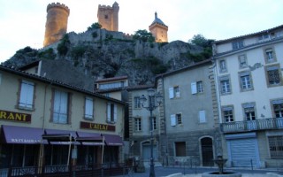  Place Pyrene & Château des Comtes de Foix
