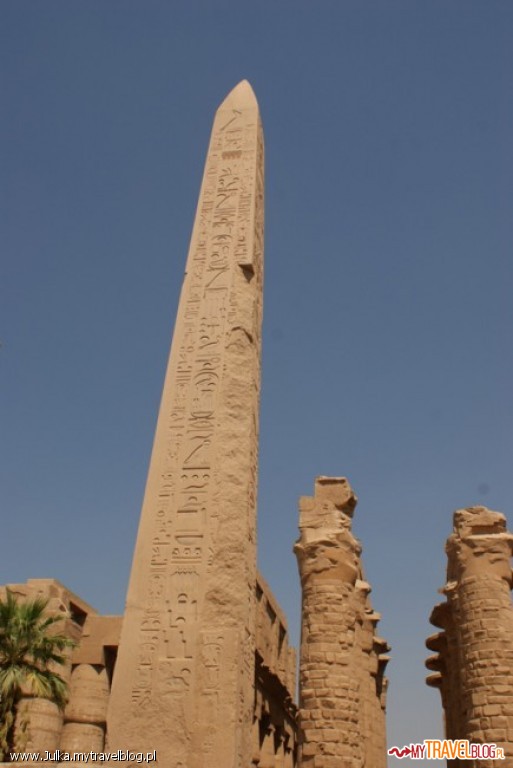 Obelisk królowej Hatszepsut w Karnaku