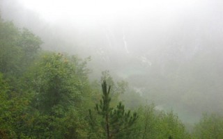  Na dzień dobry w Plitvicach przywitała nas mgła