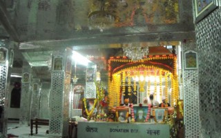  Wnętrze sali modlitwy w Gurudwarze