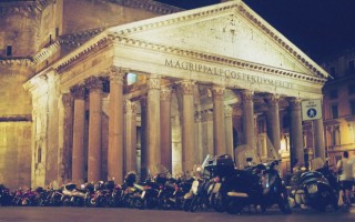  Panteon i armia bzyczków których w Rzymie mnóstwo