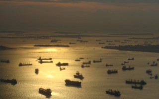  30.12.08 Landing in Singapur - it's the amazing view - dozens of ships manouvering among the small islands to reach the Singapur harbour 