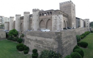  Palacio de la Aljafería