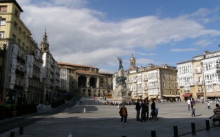  Plaza de la Virgen Blanca