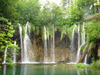 Zieleń i wodospady - oto Plitvice - Moje zdjęcia i blogi z podróży i wypraw