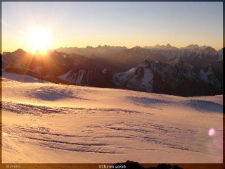Zachod nad szczytami Kaukazu - Moje zdjęcia i blogi z podróży i wypraw