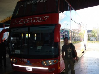  Ja przed naszym autobusem do Salty - Moje zdjęcia i blogi z podróży i wypraw