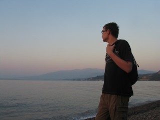 Zachód słońca w Patras. Z Adamem w tle. - Moje zdjęcia i blogi z podróży i wypraw