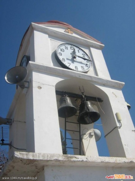 Dzwon na Skiathos - idealnie w środku miasta.