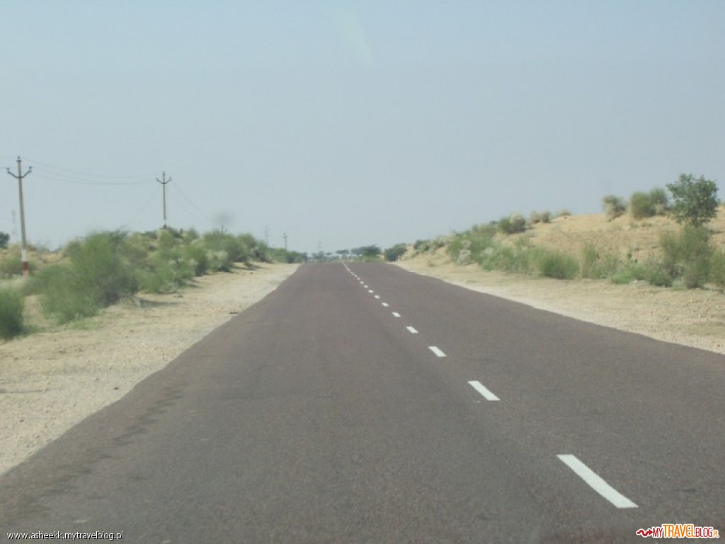 Droga przez pustynię 
