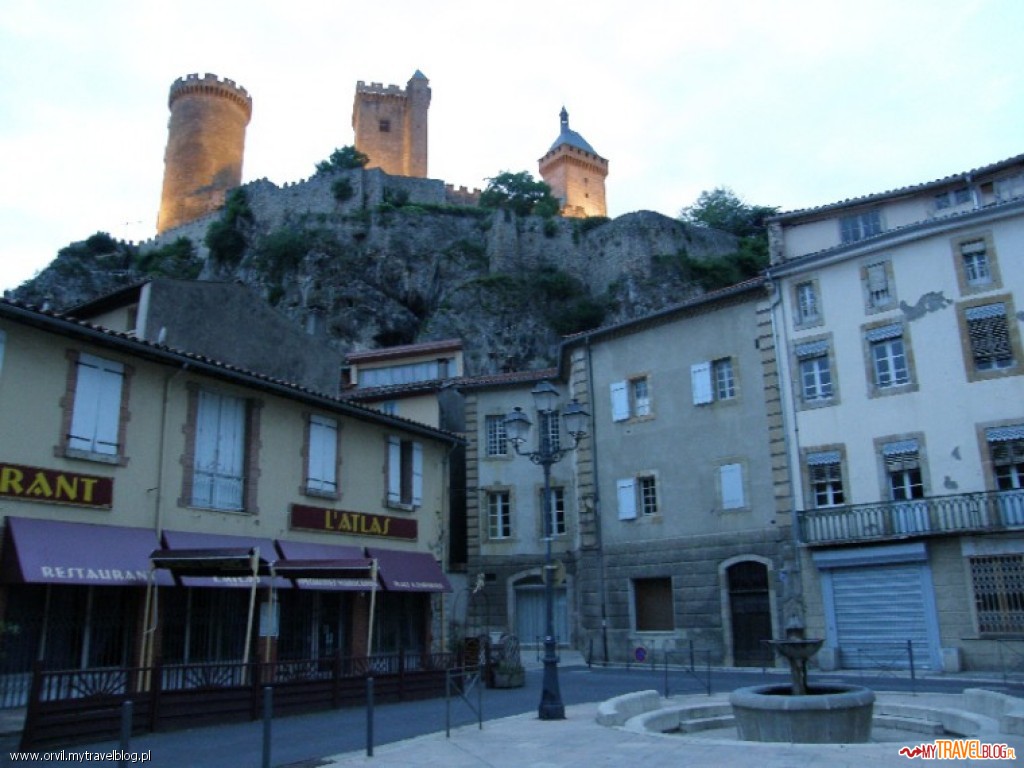 Place Pyrene & Château des Comtes de Foix